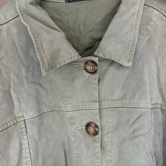 Cut Loose Army Green Button Down Jacket With Pockets NWT Size Small - Picture 4 of 6